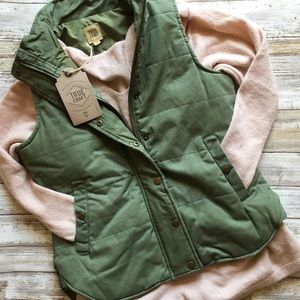 NWOT Puffer Vest in Army Green